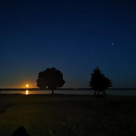 לינה וארוחת בוקר O